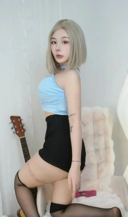 大胸臀肥短发AV女神