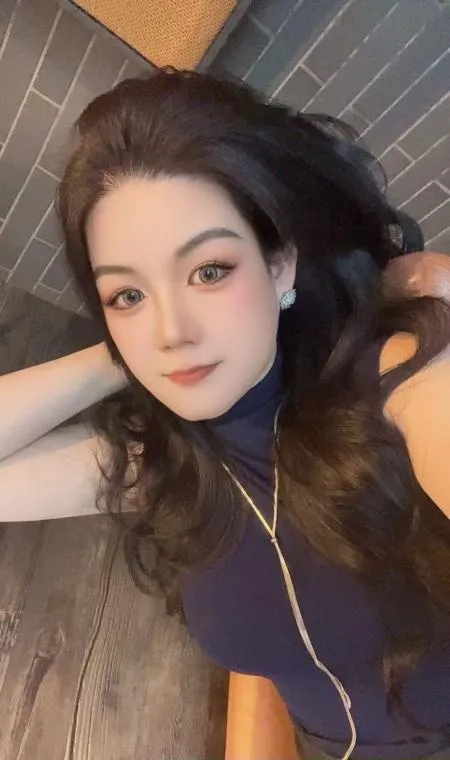 微胖丰满小少妇