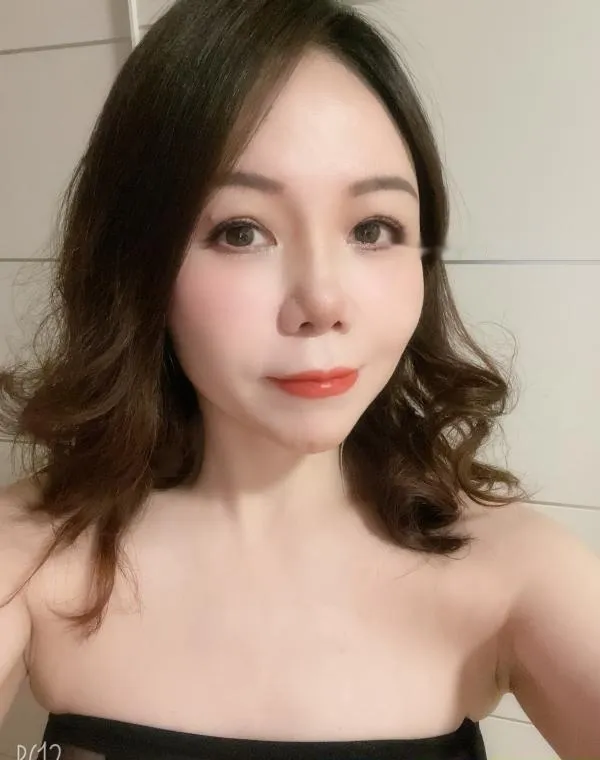 秦淮闷骚型小姐姐