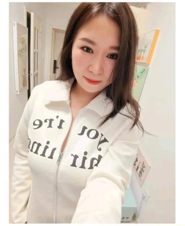 沈阳站大胸美女