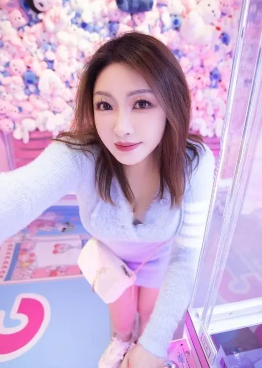 龙首性感骚妹子