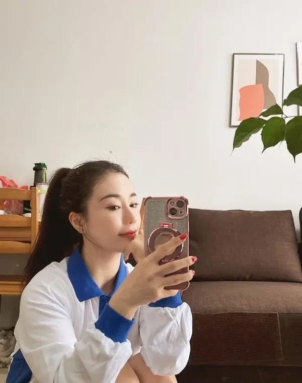 健身女孩宝贝儿