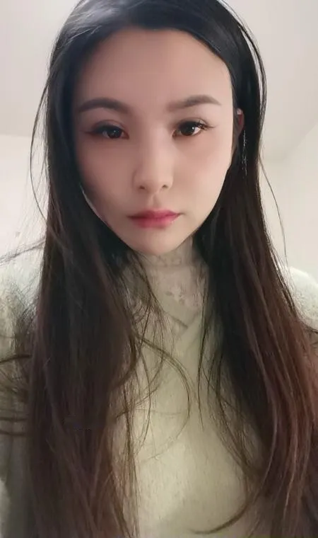 汉口火车站小姐姐