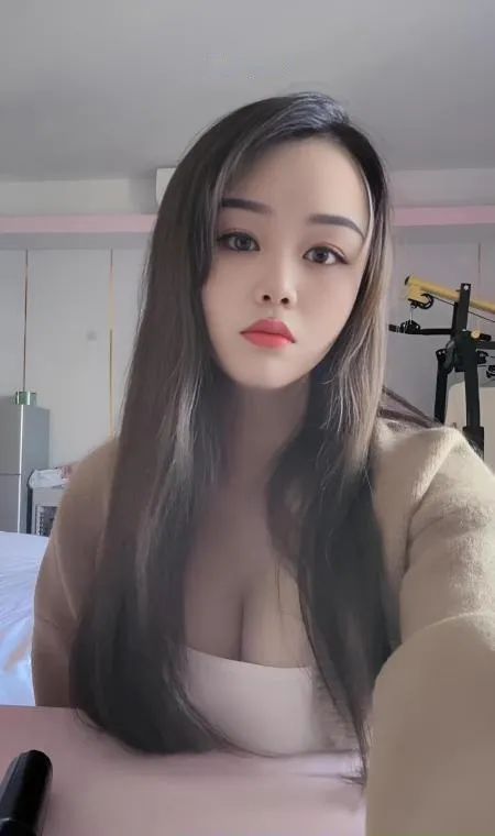 微胖水嫩大波妞