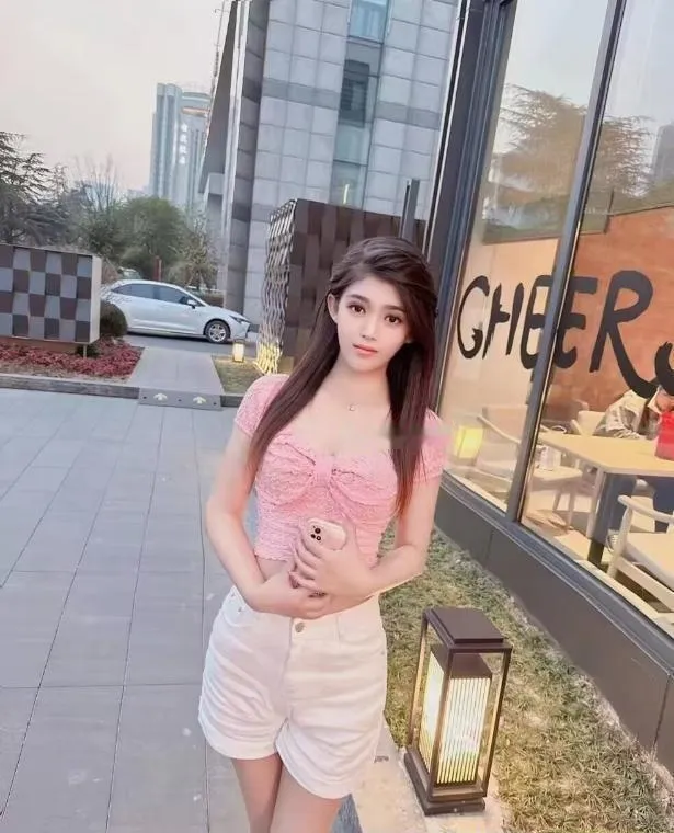 北方高挑混血妹子