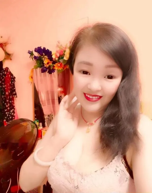 大胸泻火少妇