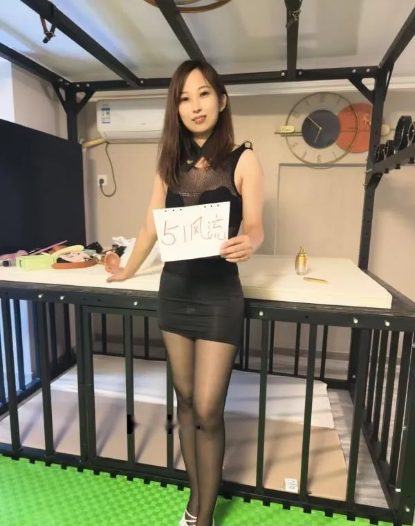 绝美女王可反差m