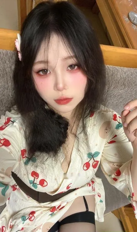 肉感大胸奈奈酱