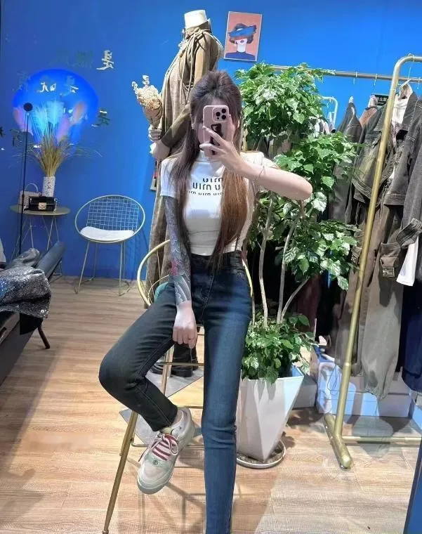 天河性感大胸小辣椒