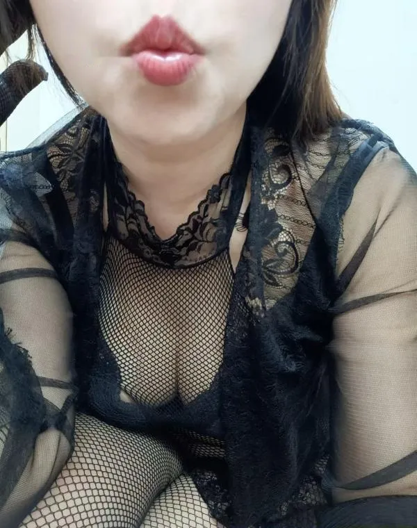 丝滑翘臀思思