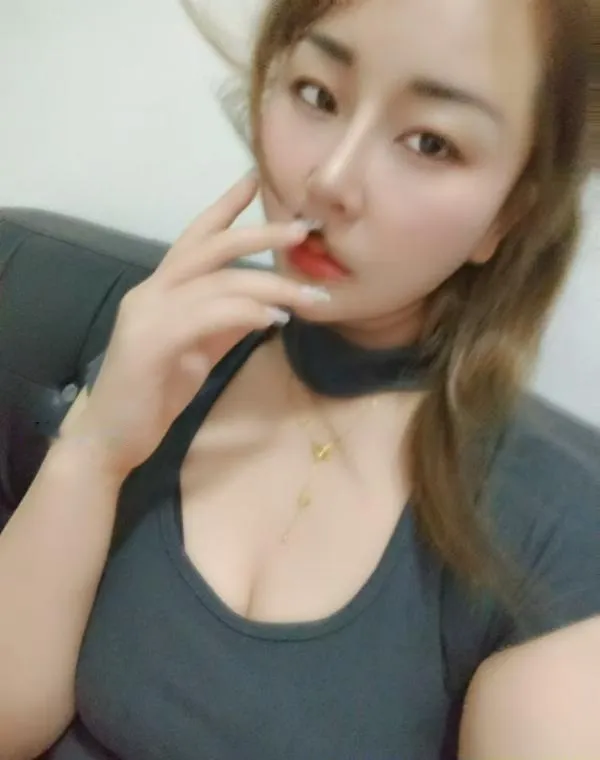 服务型小姐姐