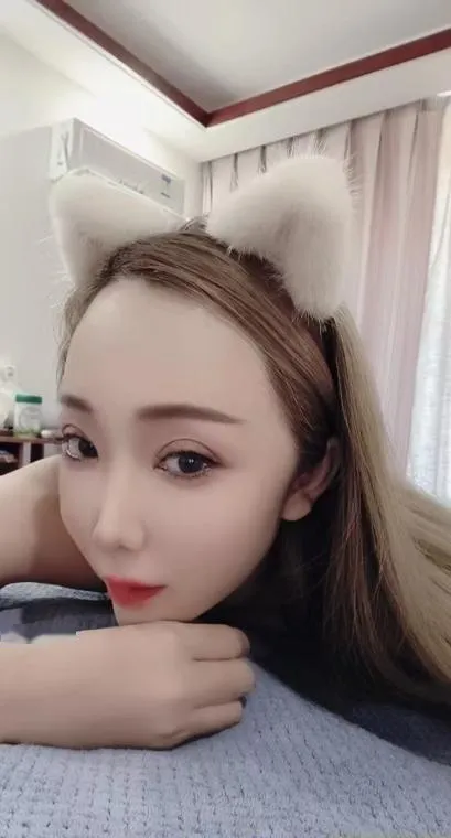 肤白美女敏感会喷水