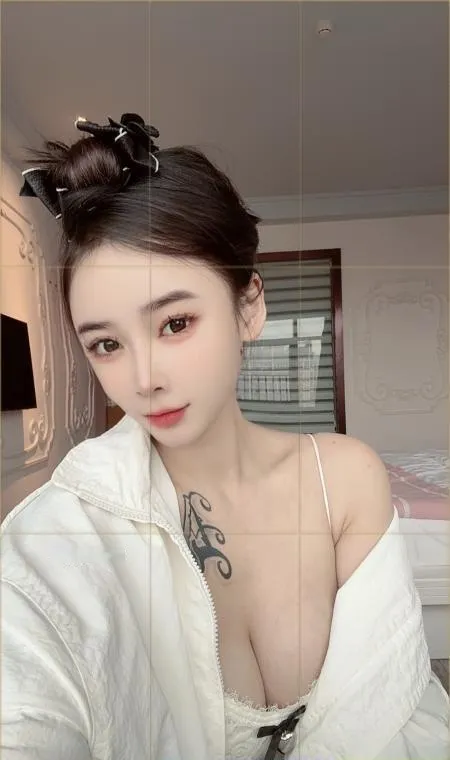 惠城舌吻反差靓妹