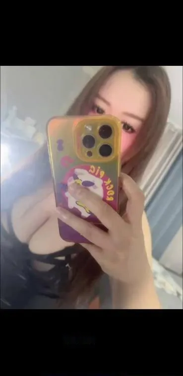 骚气大胸姐蜡笔
