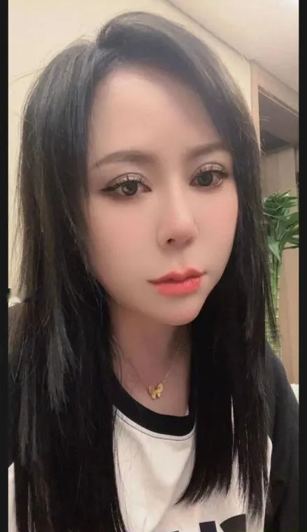 女王唐菲