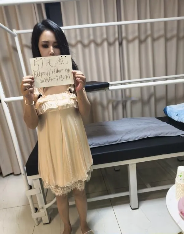 能啪能肛的女王