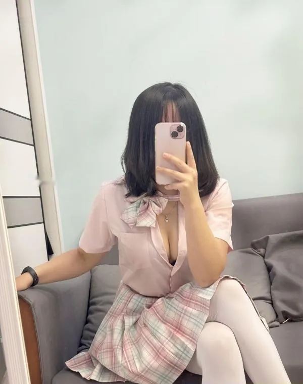 coser服装小姐姐