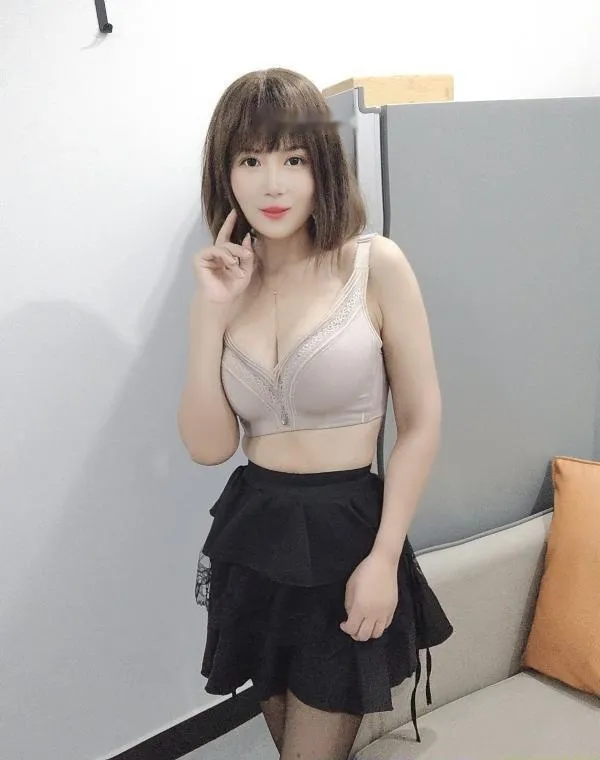 洪山美乳御姐糖糖