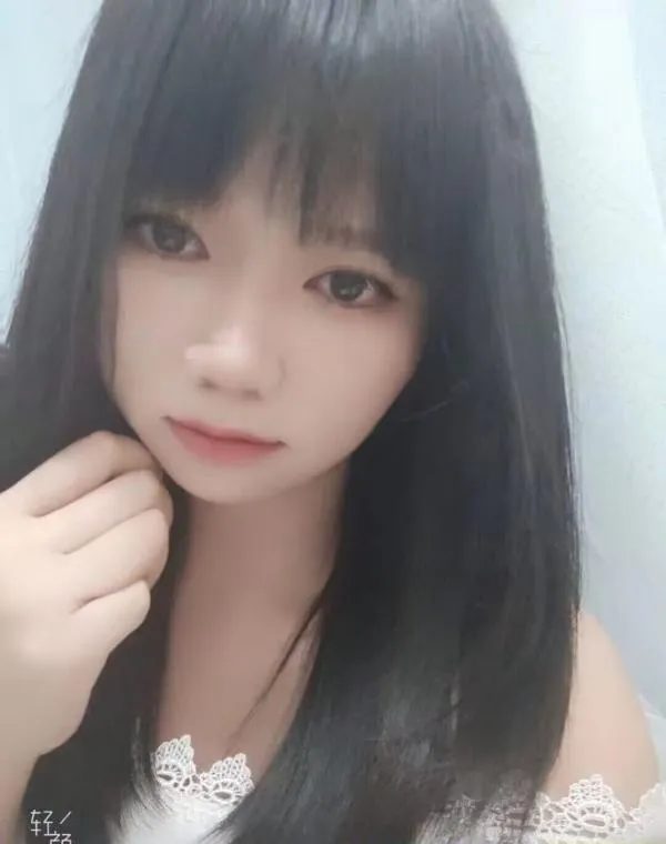 坪洲大胸妹小雪