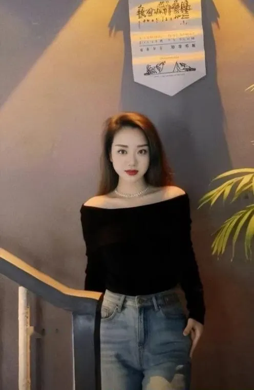 新迎服务系少妇