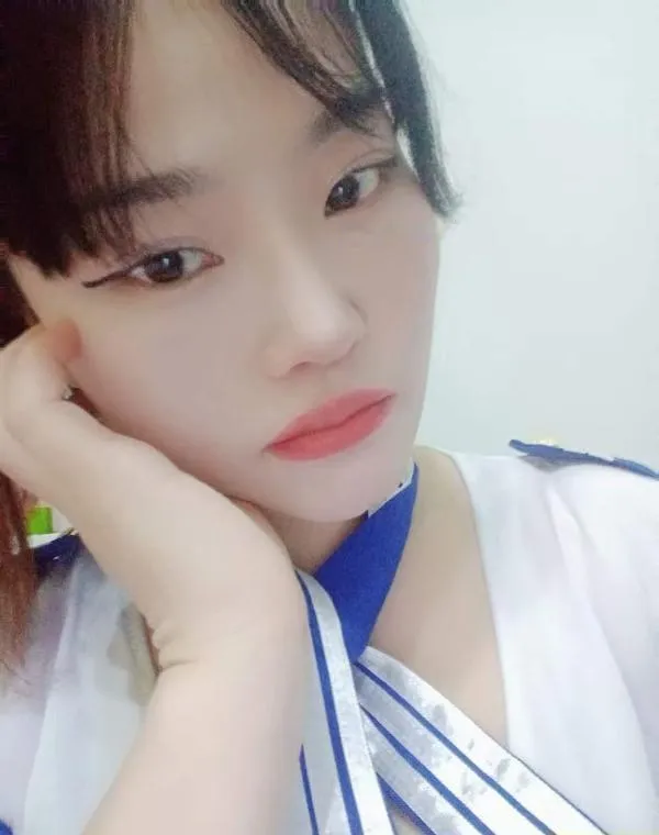 骚逼少妇朵朵