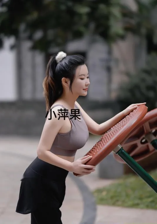 小萍果天然真胸