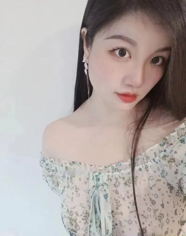 宝安大奶妹