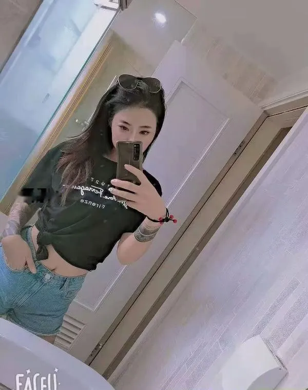 大胸美女金娜