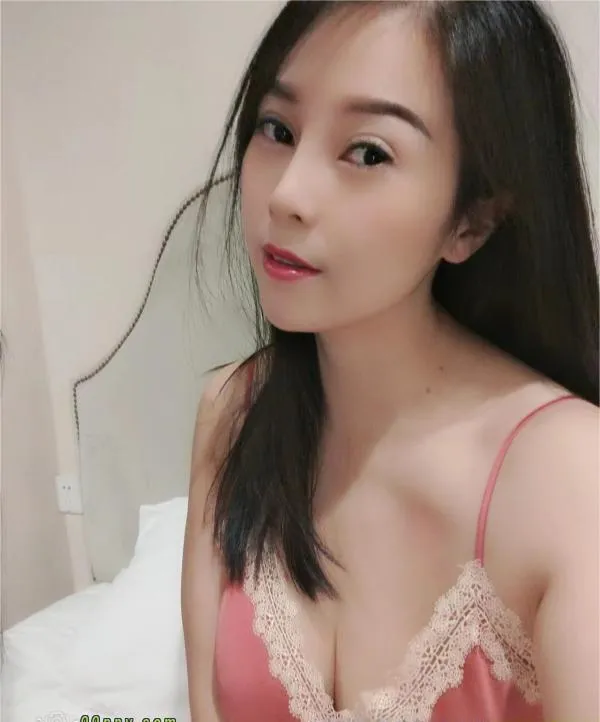成都美胸少妇雪梨